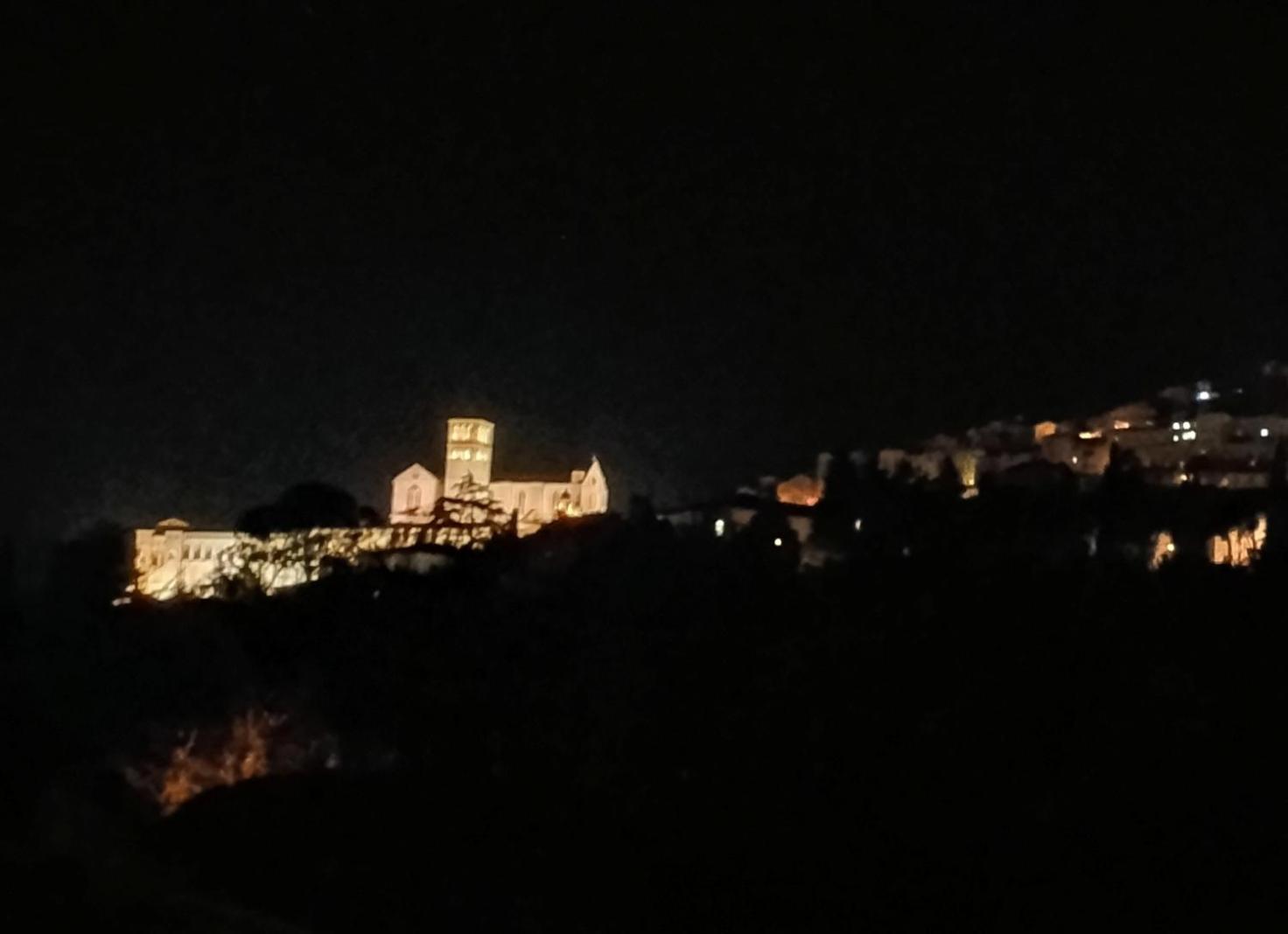 Appartamenti Cardinali Ассизи Экстерьер фото